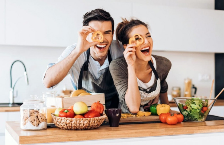 TIPS FOR BUILDING A HEALTHY RELATIONSHIP