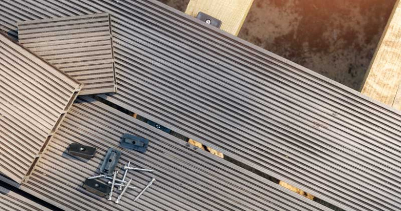 Deck fasteners are hidden.