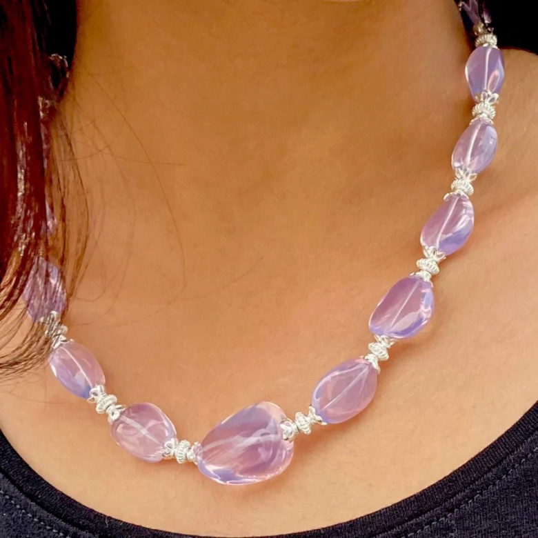 Lavender Quartz Smooth Nuggets Shape Gemstone Beads Necklace