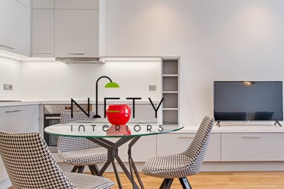 What is the difference between interior design and interior architect?