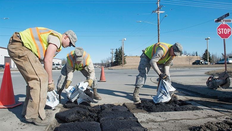 Getting Asphalt Paving Services in Richmond Hill