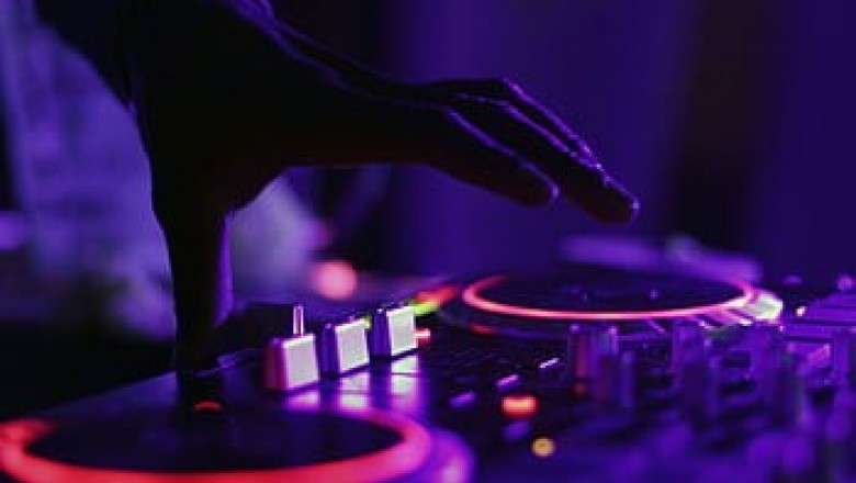 Wedding DJ, Event DJ, Birthday DJ, Photo Booth and Karaoke in Eugene