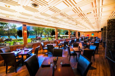 What are the qualities of a good restaurant?