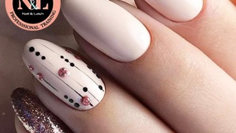How to Become a Professional Eyelash Extension Technician?