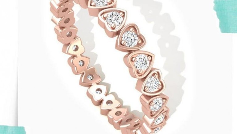 Heart Shaped Wedding Band 