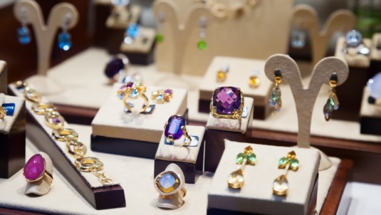 Selling Jewelry Online using best ecommerce platform