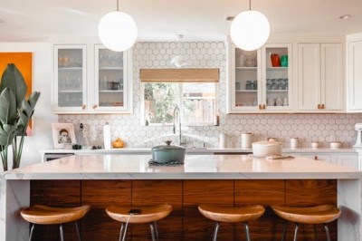 How Can Cabinet Refacing Poway Make Your Kitchen Shine Again?