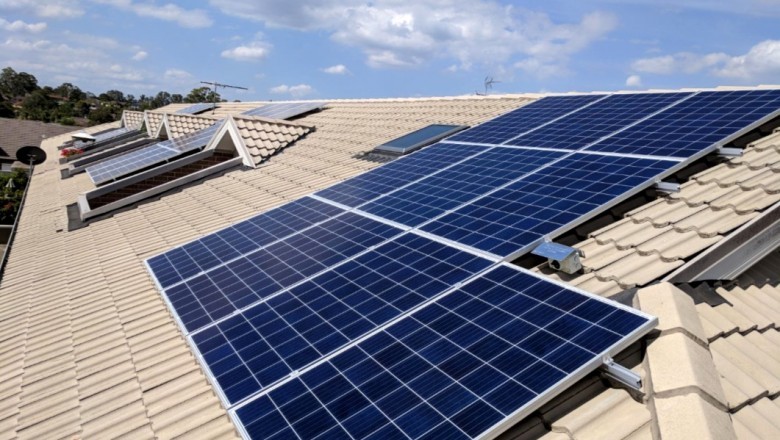 COMMERCIAL SOLAR PANELS ARE USED FOR BUILDING THE ROOFTOP