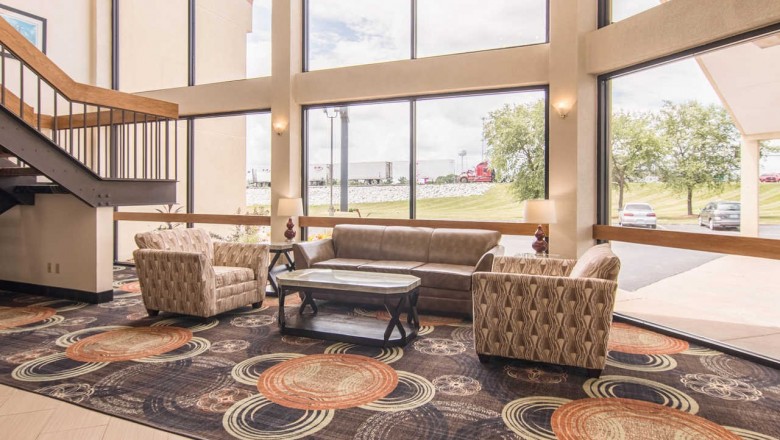 Book Quality Inn Hotel in Foristell for the Endless Holidays