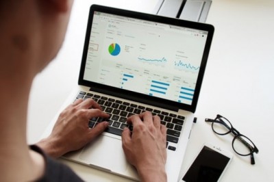 Reasons to Consider Broker CRM Software for Growing Your Business