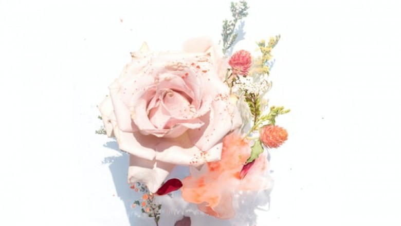 Reasons to Choose Wood Flowers Over Natural Blossoms
