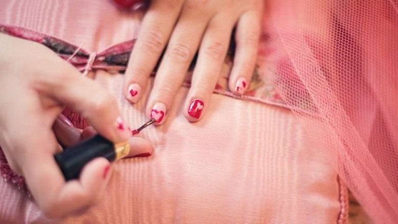 8 WAYS TO PAINT YOUR SHORT NAILS