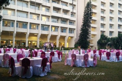 The Lalit Ashok Bangalore, Outdoor Wedding, Garden Wedding Venues In Bangalore | Melting Flowers
