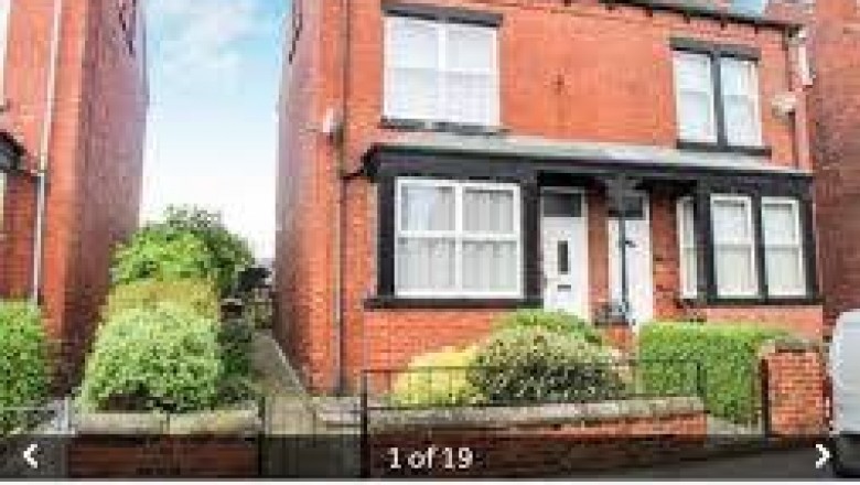 Estate Agent / openhousehuddersfield