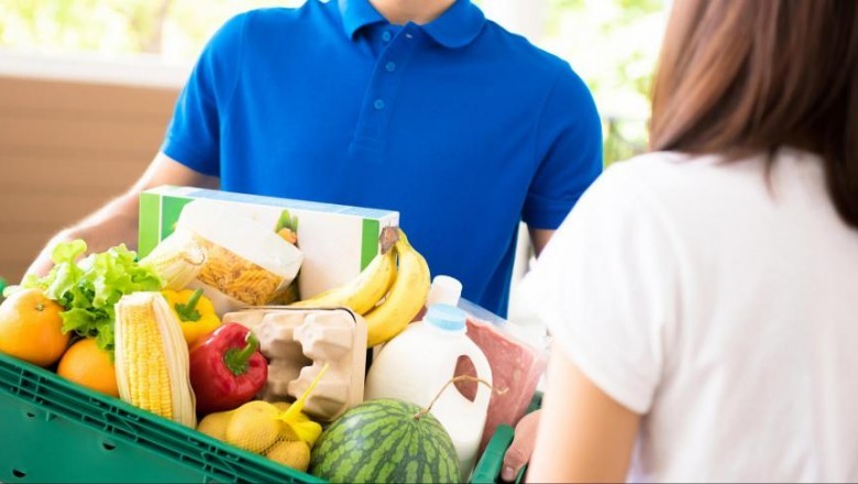 Top 10 features that you shouldn’t miss on your on-demand food delivery app like Seamless