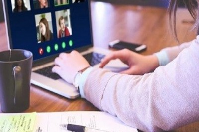 The Online Education Market–Breaking New Barriers to Ensure Universal Education