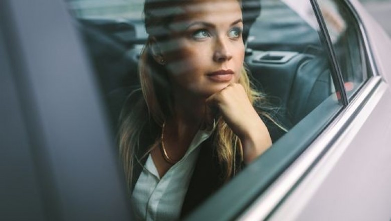 Taxi Near me in Croydon | Express Minicabs.