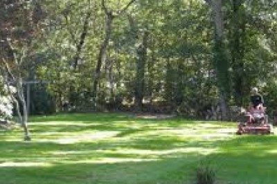 RI Landscaper