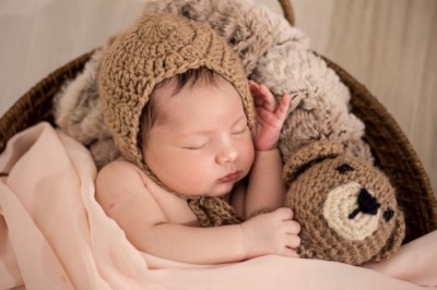 How to pick the perfect size of newborn baby clothing?