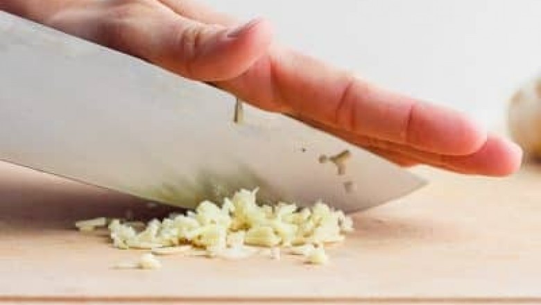 Minced Garlic to Cloves