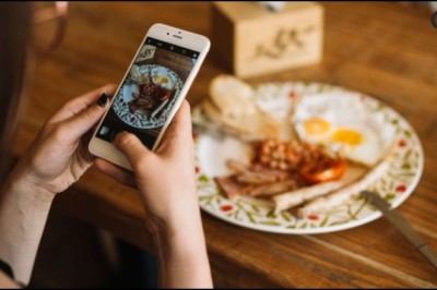 What should I consider when choosing an online ordering system?