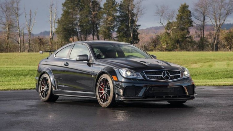 Leeds and Manchester: The Neighborly Rivals