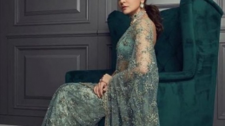 Tips To Buy Modern Party Wear Sarees Online