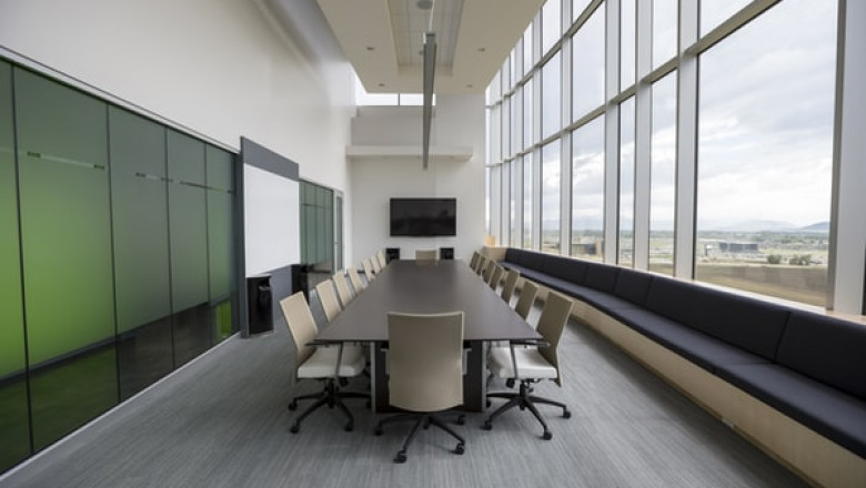 Does Your Business Need the Services of an Emergency Glass Repair Wetherill Park Company?
