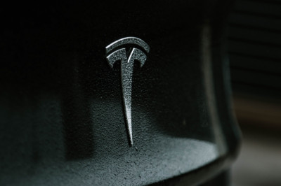 3 Reasons Why Tesla’s Elon Musk Chose Edison As A Role Model First