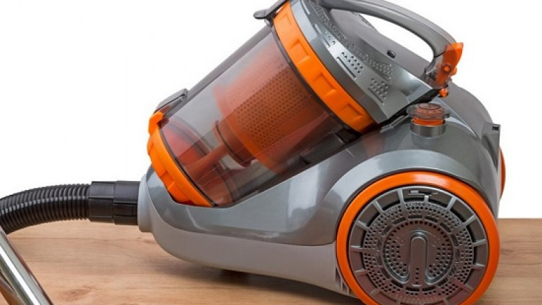 Finding Unbiased Reviews of Bagless Vacuum Cleaners