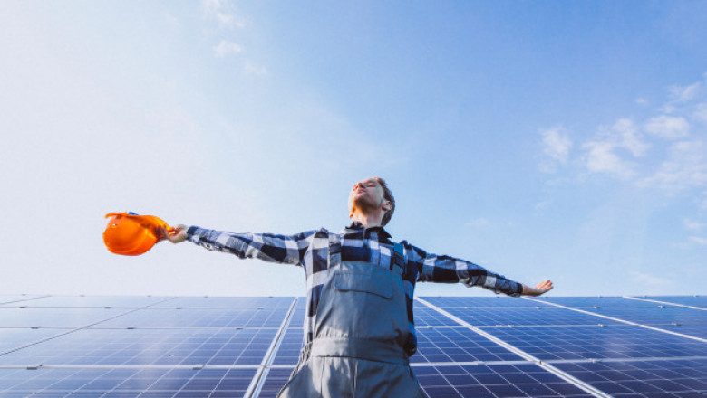 What Determines The Solar Panel Price In India?
