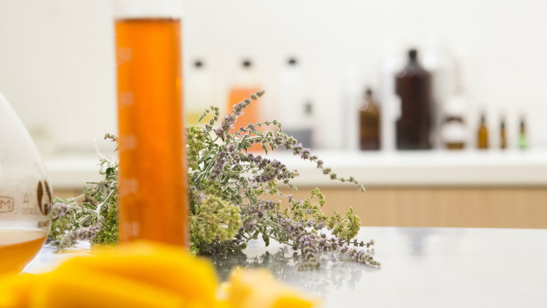 From drug synthesis to water treatment, organic chemicals are now one of the most important substances in everyday life