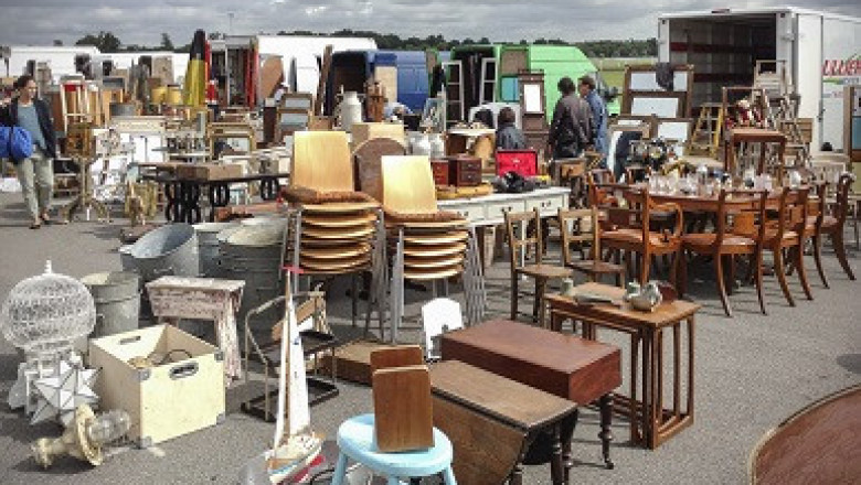 The Furniture Market was worth US$445.628 billion in the year 2019