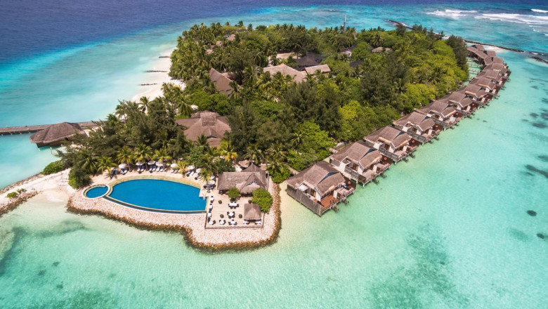 TAJ CORAL REEF RESORT, MALDIVES