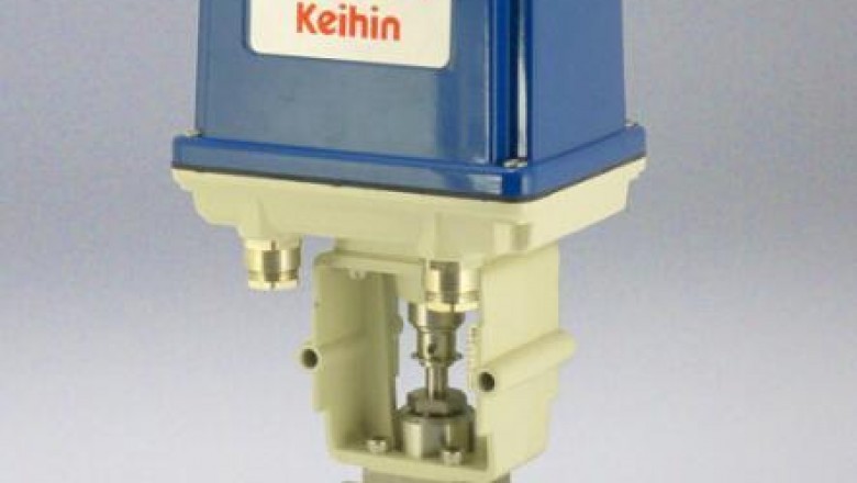 Regulate or manipulate the flow of gas, oil, water, or steam via motorized control valves.