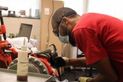 What skilled trades jobs make the most money in the US