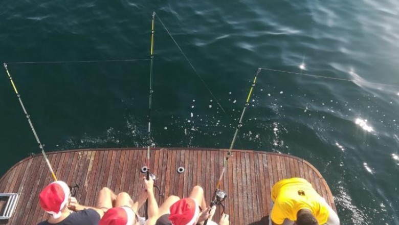 Fishing Tour Dubai | Fishing Charter Dubai | Fishing Boat Rental Dubai | Fishing Trip Dubai