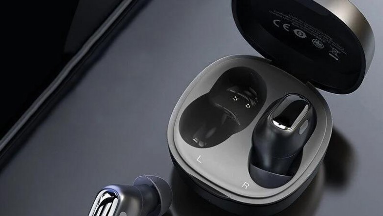 2021 Best Selling Wireless Earphones WM01 Black In Pakistan - Sadabahaar.