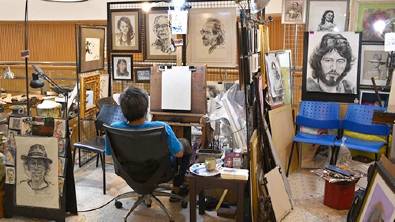 Get Stunning Portrait Paintings from a Trusted Website
