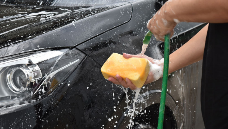 Mobile car cleaning service
