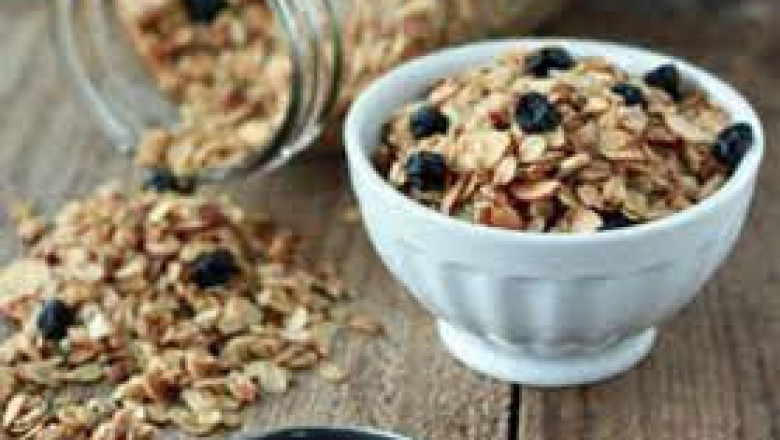 High fiber is found in granola, a breakfast food known for lowering cholesterol and body weight