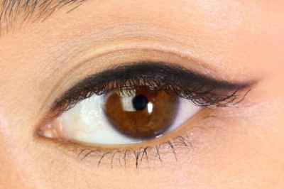 3 Tips and Tricks for the Perfect Winged Eyeliner