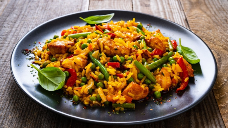 Covid Safe Paella Party With The Best Paella Catering Company