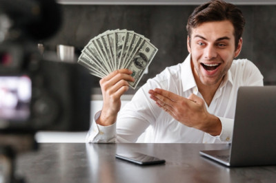 SubPals: Providing Effective Plans to Gain Free YouTube Likes and Subscribers