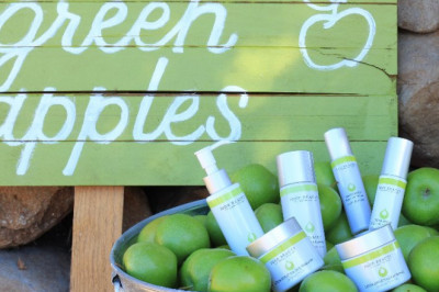 4 Organic Skincare Ingredients You Need This Season