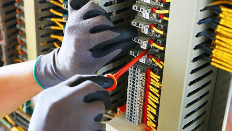 Red Electricians Pasadena