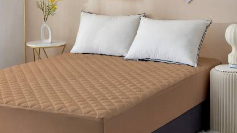 Dream Care Fitted King Size Waterproof Mattress Cover  (Beige)