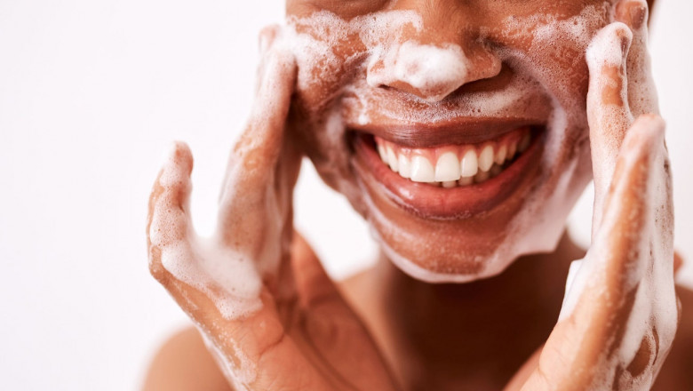 Salicylic Acid is a crystalline chemical compound that is extremely soluble in water