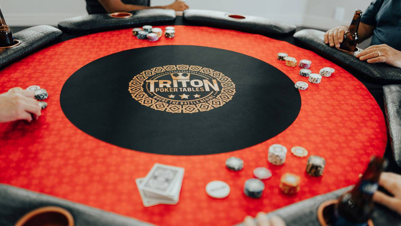 GET GOOD GAME WITH A ROUND POKER TABLE
