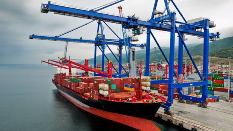 Ultra post-Panamax cranes are the largest modern container Ship-to-Shore Cranes